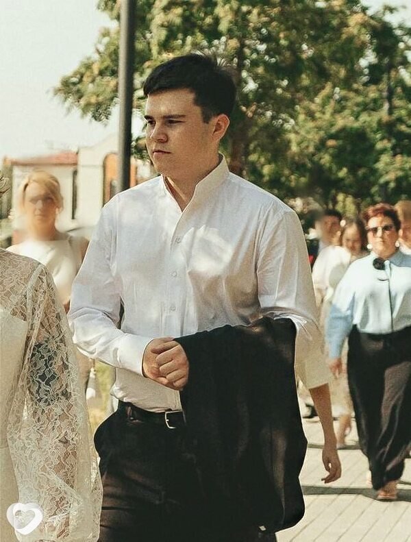 Иван, 19, Екатеринбурге — анкета №2909447