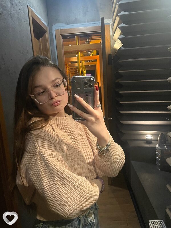 Яна, 19, Москве — анкета №2909708