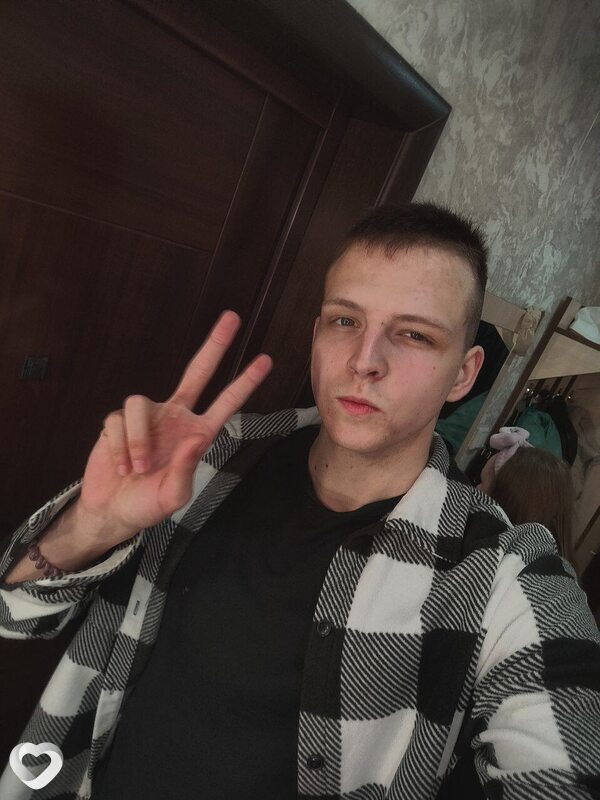 Артем, 20, Москве — анкета №2910127