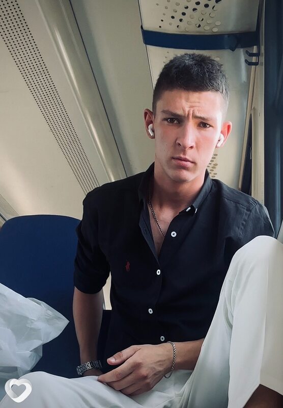 Александр, 20, Симферополе — анкета №2911547