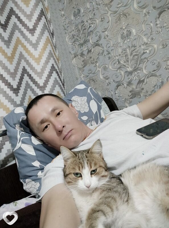 Manas, Есиль