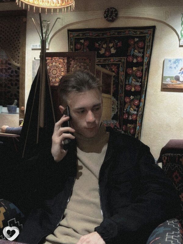Арсений, 20, Москве — анкета №2911898