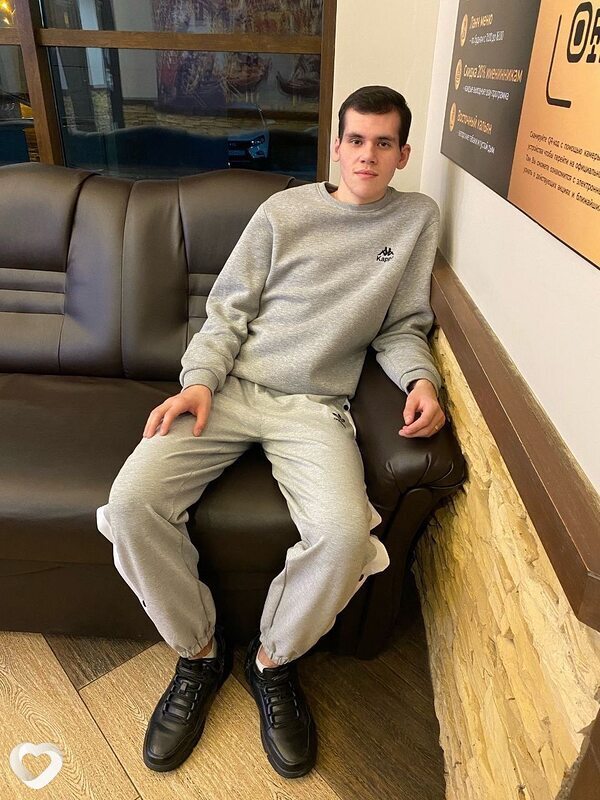 Даниил, 21, Старом Осколе — анкета №2911943