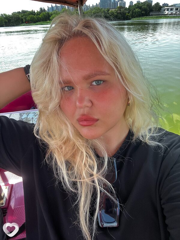 Яна, 22, Санкт-Петербурге — анкета №2912694