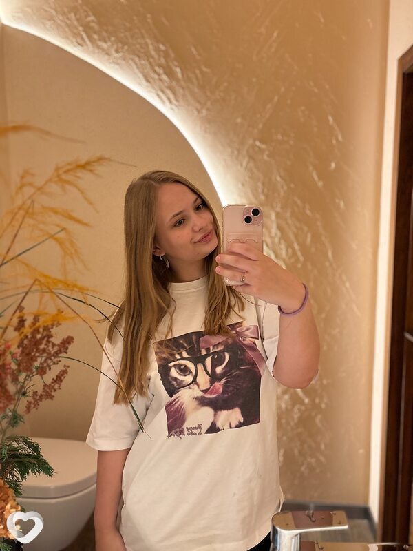 Кристина, 21, Москве — анкета №2912803