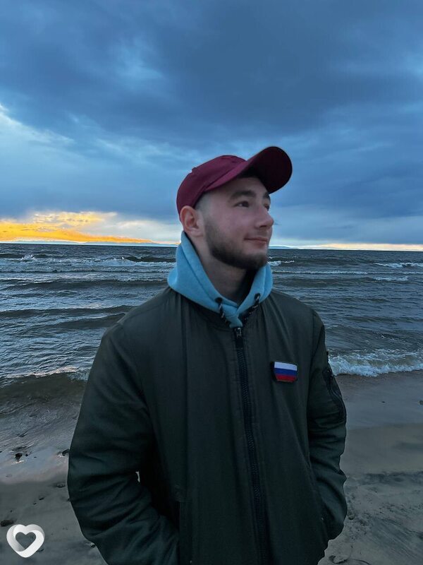 Илья, 18, Кемерове — анкета №2912976
