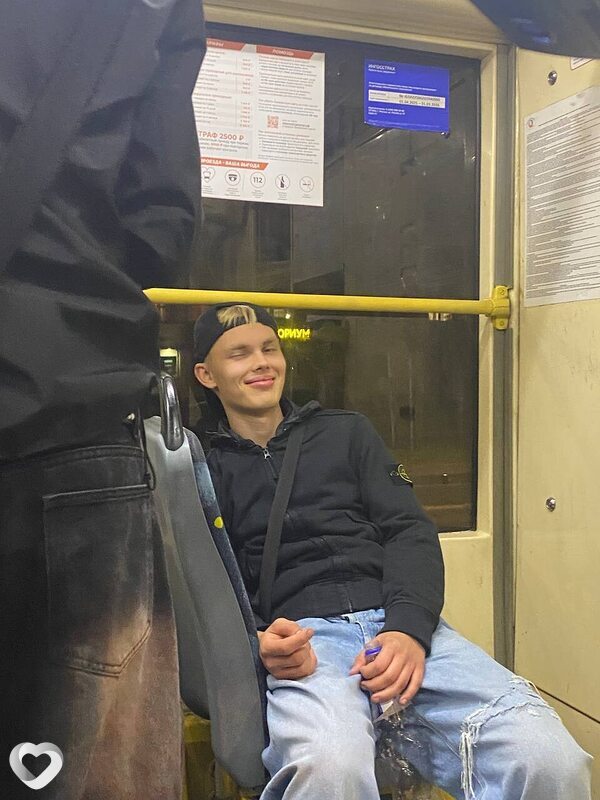 Михаил, 20, Перми — анкета №2913035
