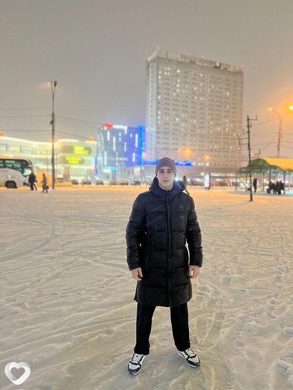 Артур, 19, Москве — анкета №2913125