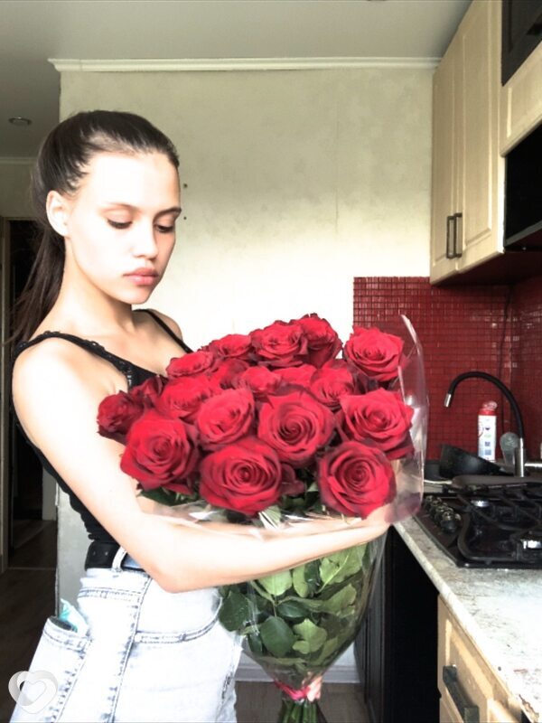Юля, 19, Москве — анкета №2913259