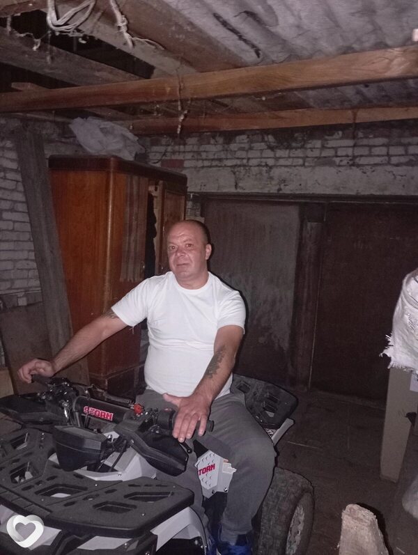 Дмитрий, 41, Кузнецке — анкета №2913382