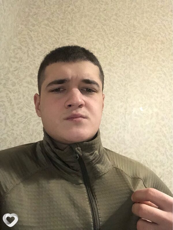 Артем, 23, Ростове-на-Дону — анкета №2913729