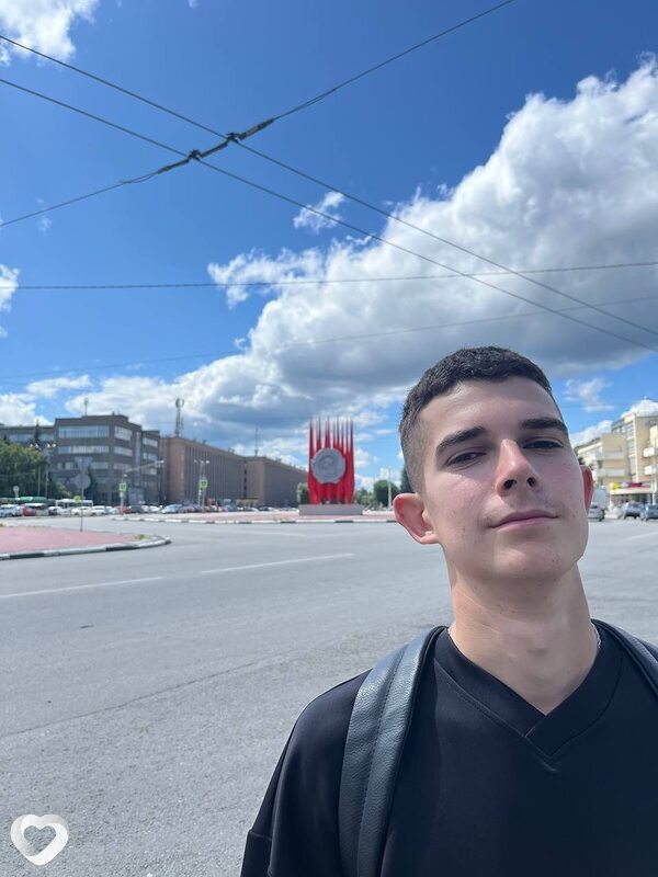 Артем, 22, Екатеринбурге — анкета №2914667