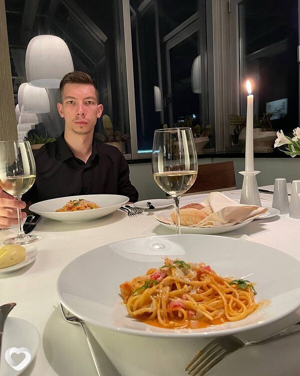 Дмитрий, 21, Москве — анкета №2915126