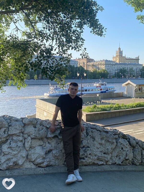 Артур, 21, Москве — анкета №2915629