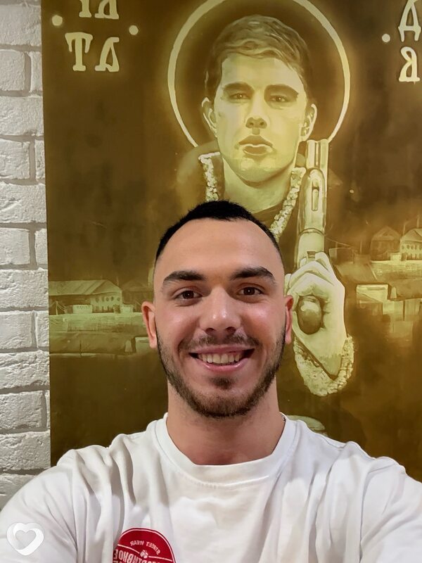 Артем, 21, Химках — анкета №2915765