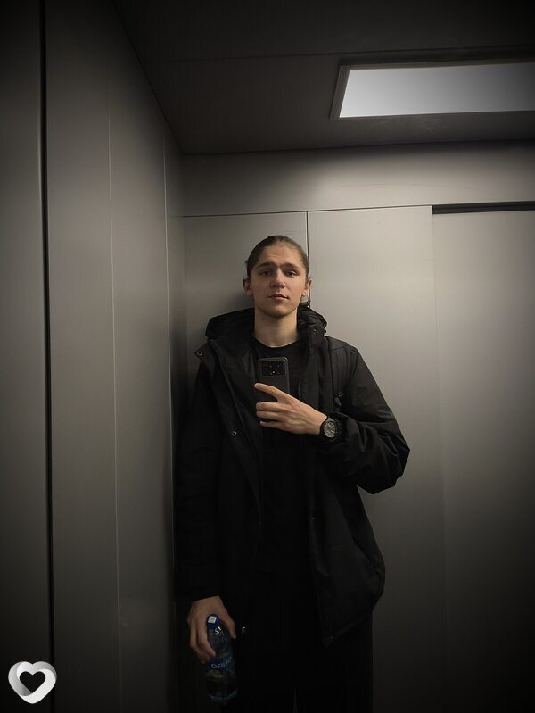 Дмитрий, 20, Минске — анкета №2916445