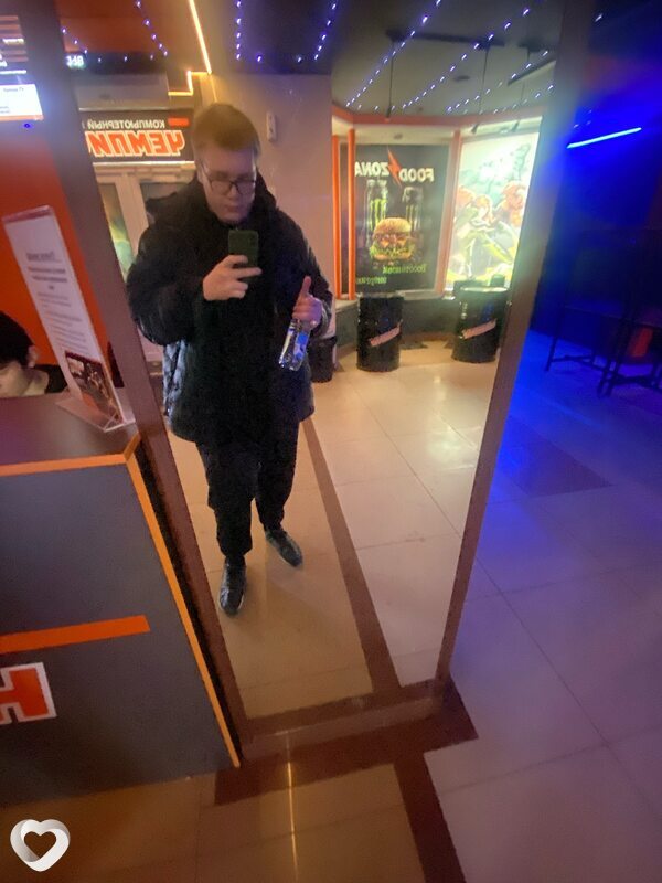Захар, 21, Москве — анкета №2916955