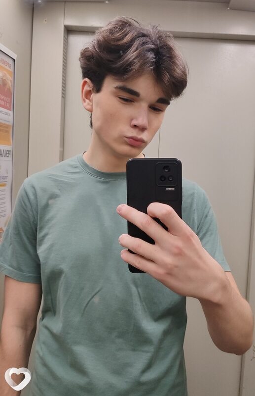 Николай, 19, Екатеринбурге — анкета №2917244