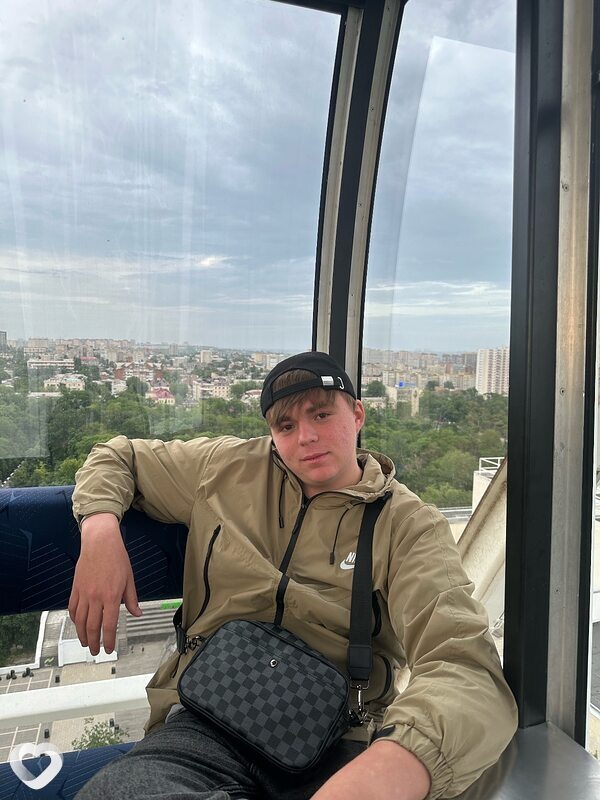 Максим, 23, Ростове-на-Дону — анкета №2918584