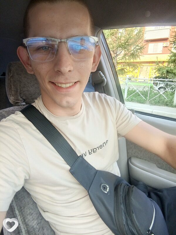 Павел, 26, Омске — анкета №2918637