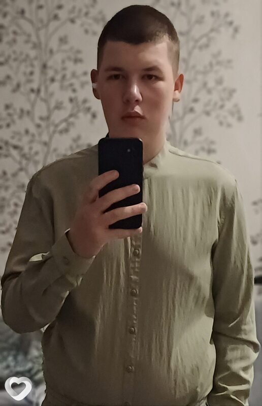 Дима, 18, Сургуте — анкета №2919250