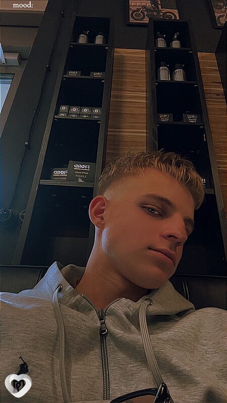 Mark, 19, Варшава — анкета №2920256