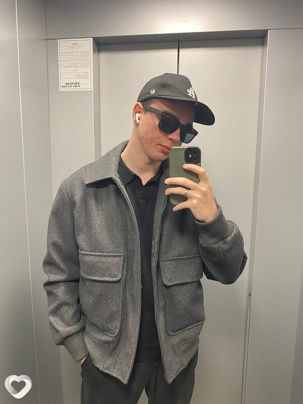 Богдан, 20, Новосибирске — анкета №2920577