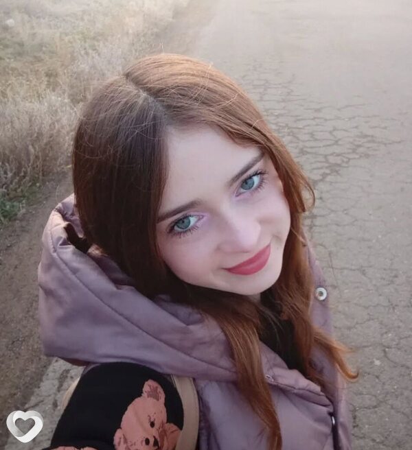 Анна, 19, Екатеринбурге — анкета №2920855
