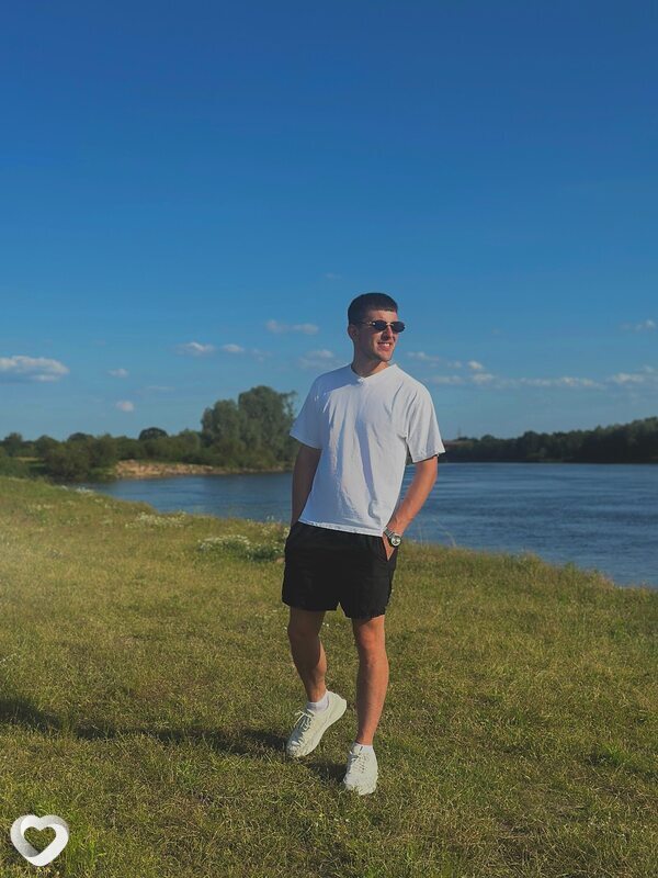 Илья, 25, Речице — анкета №2921460