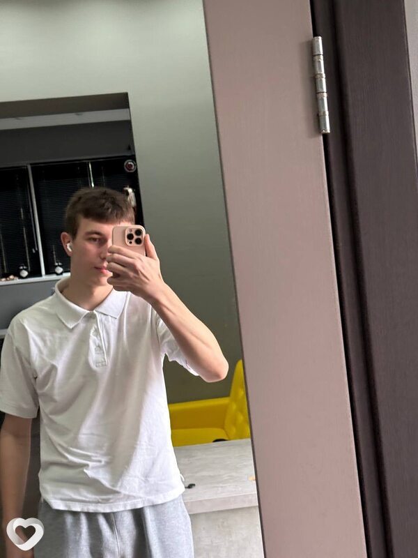 Константин, 20, Москве — анкета №2921757