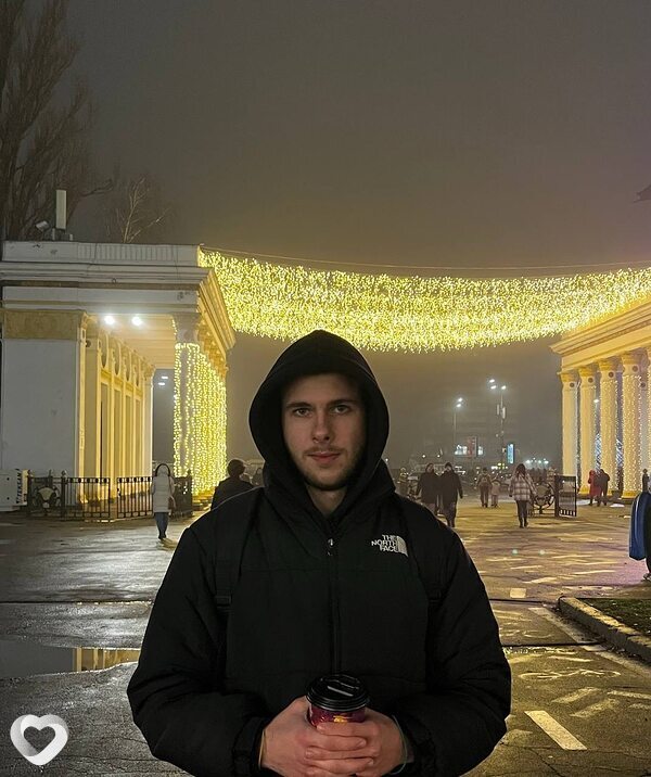 Тарас, 22, Киеве — анкета №2922026