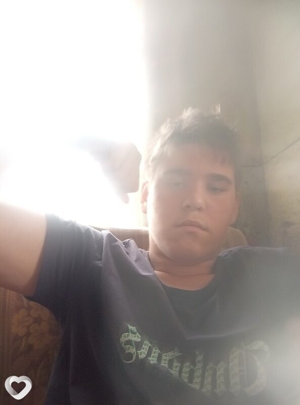 Дима, 20, Витебске — анкета №2922384
