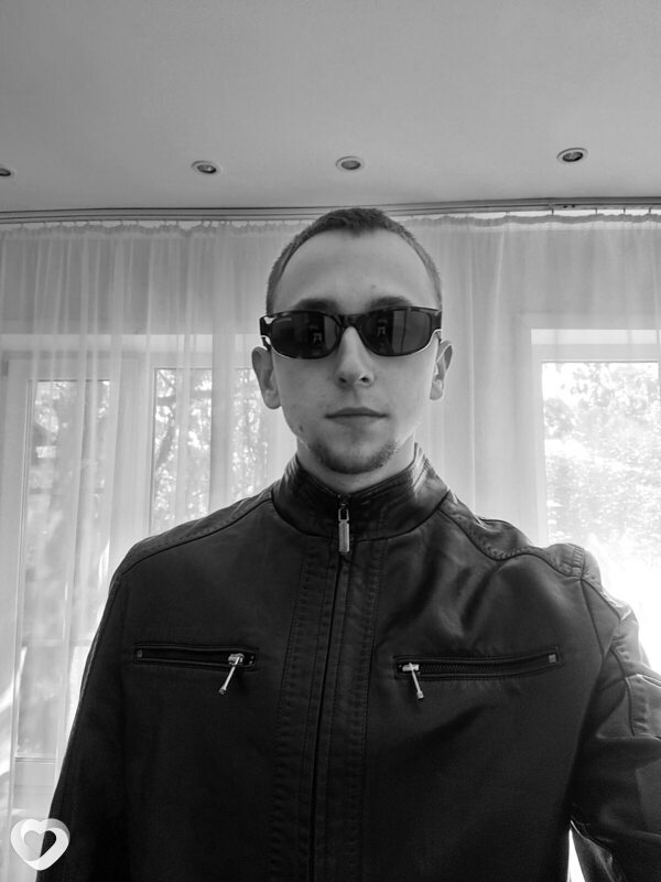 Артем, 21, Новосибирске — анкета №2923167
