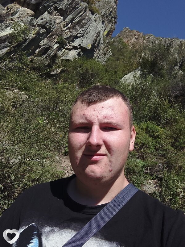 Дима, 19, Новоалтайске — анкета №2923472