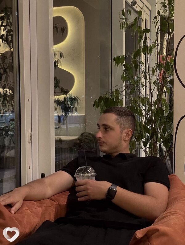 Валентин, 22, Краснодаре — анкета №2923655