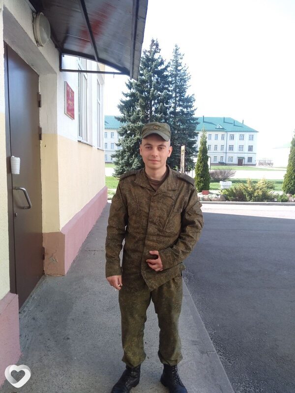 Дима, 21, Бобруйске — анкета №2925349