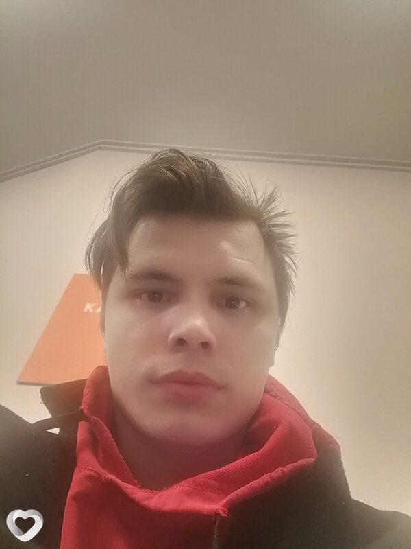 Алекс, 23, Новосибирске — анкета №2926167