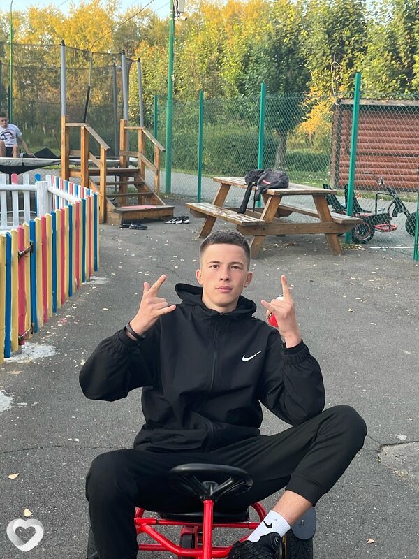 Никита, 19, Москве — анкета №2926247