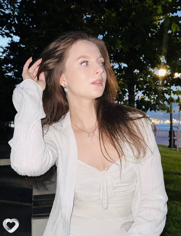 Алина, 23, Санкт-Петербурге — анкета №2926472