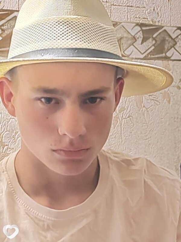 Андрей, 19, Пскове — анкета №2927139