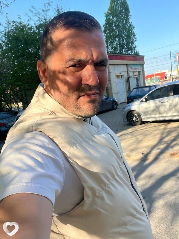 Артем, 39, Ростове-на-Дону — анкета №2927104