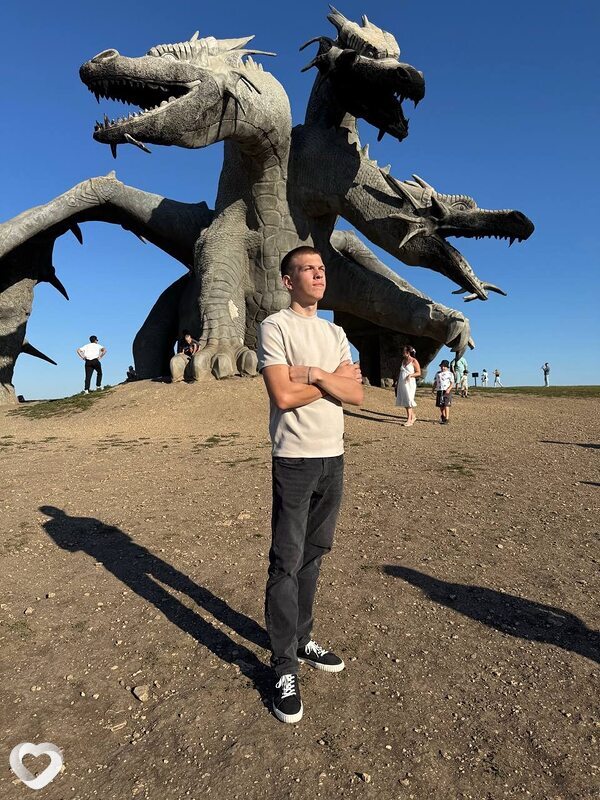 Артём, 19, Курске — анкета №2928334