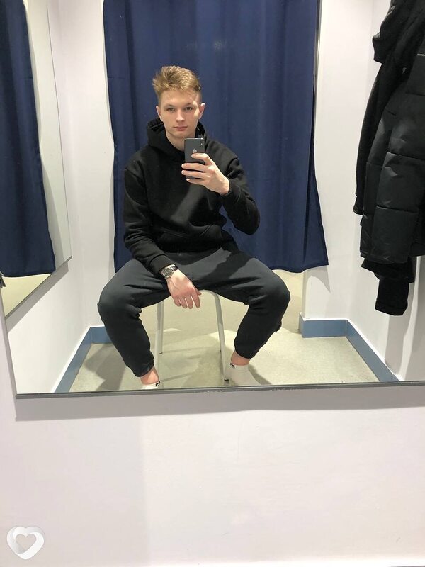 Андрей, 21, Калининграде — анкета №2928274