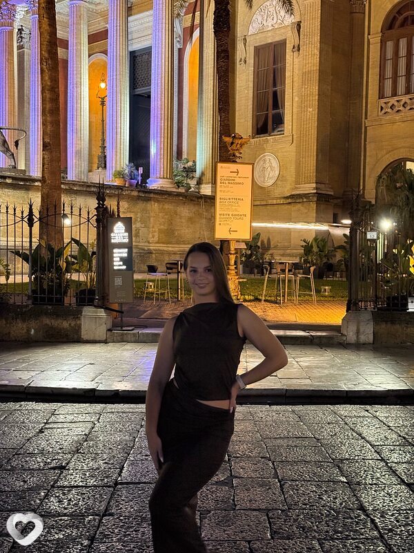 Анна, 21, Уфе — анкета №2928302