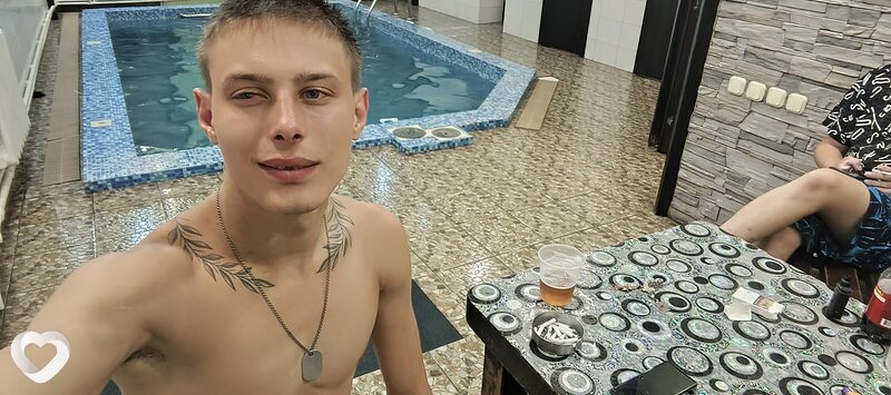 Илья, 21, Красноярске — анкета №2929075