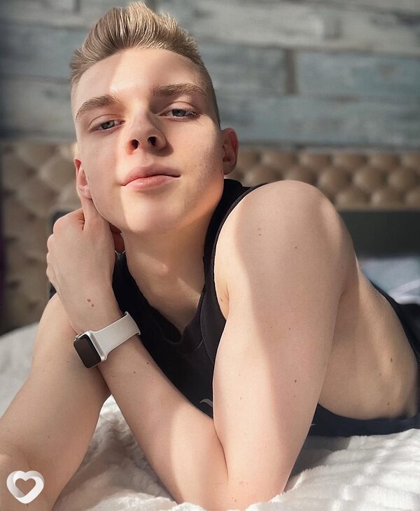 Влад, 21, Самаре — анкета №2928892