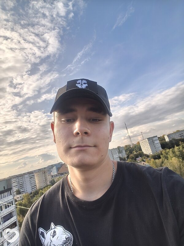 Артём, 20, Кемерове — анкета №2929449