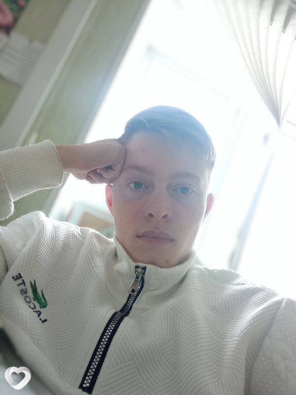 Кирилл, 21, Екатеринбурге — анкета №2929604