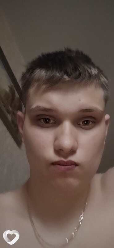 Михаил, 19, Смоленске — анкета №2930319