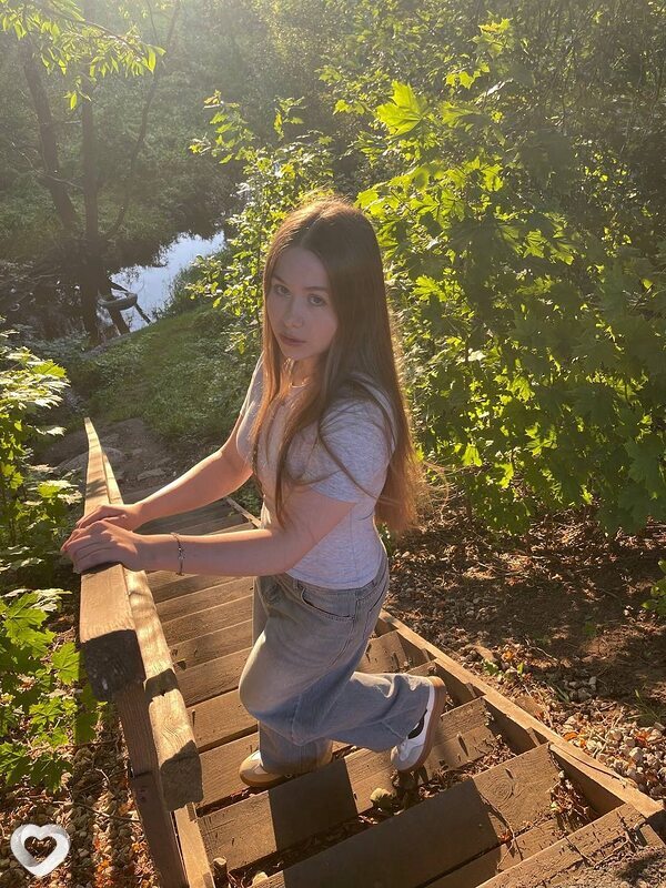 Даша, 18, Санкт-Петербурге — анкета №2930684